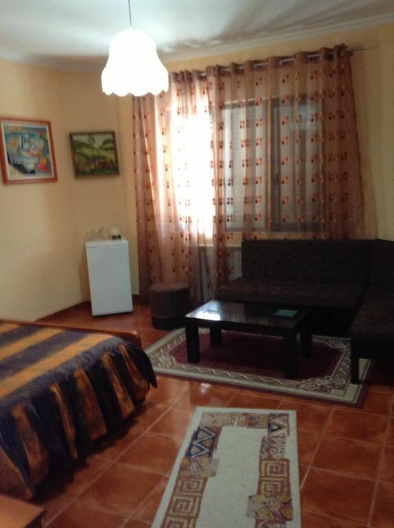 Art Hotel Nirvana Tirana Habitación foto