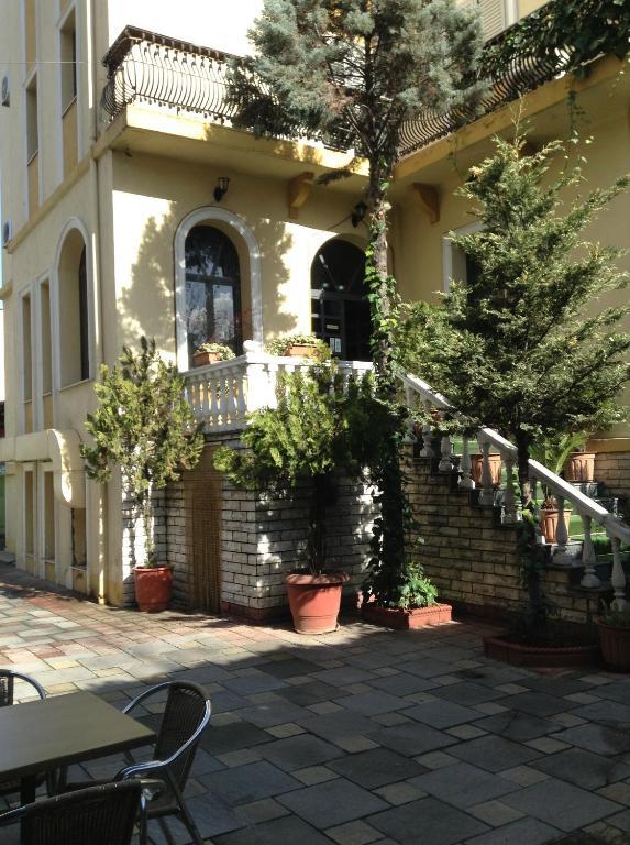 Art Hotel Nirvana Tirana Exterior foto